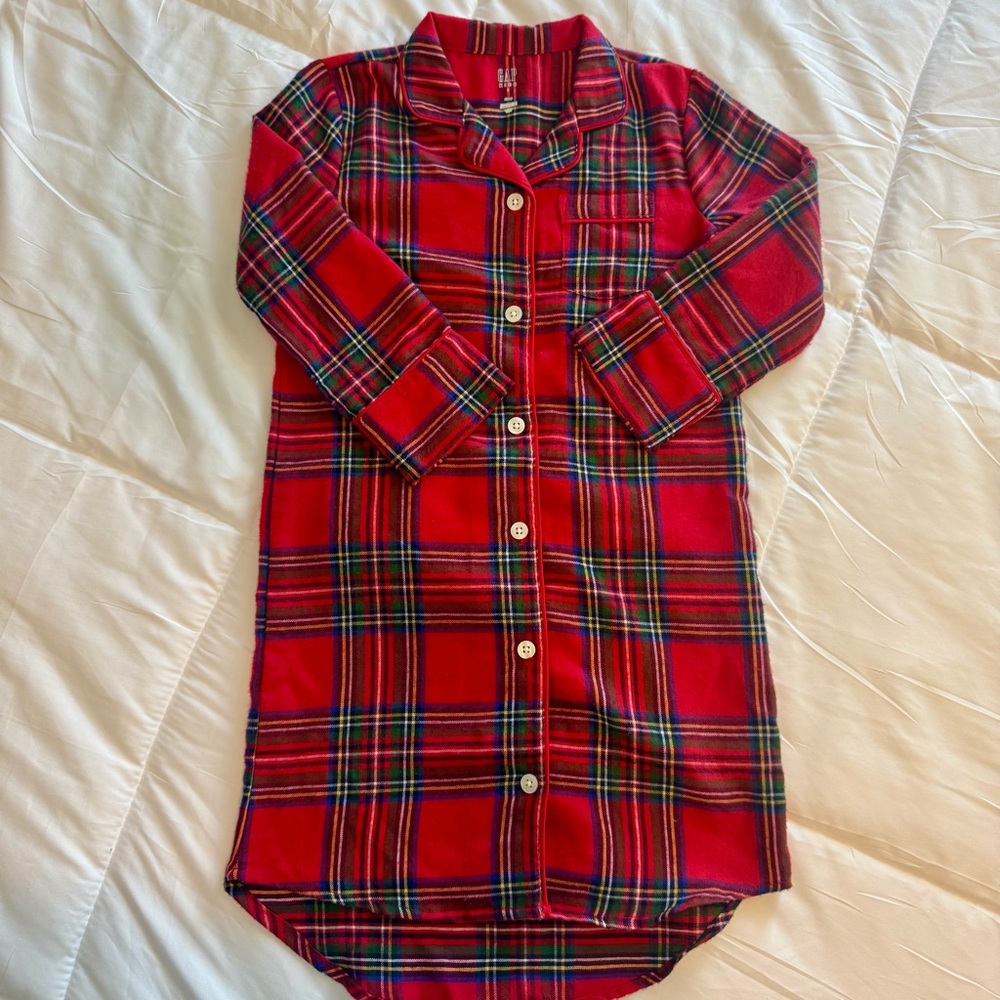Gap Kids Christmas Plaid Button-Up Nightgown. Size 4